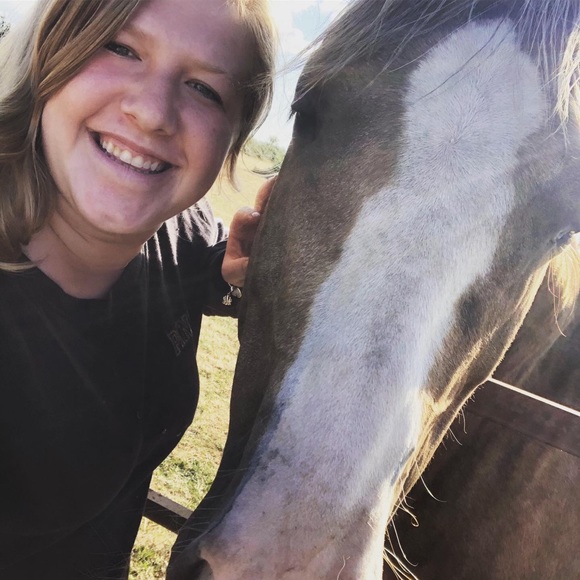 Meet your Posher, Lawana - Picture 6 of 8